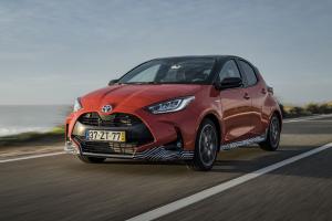 Toyota Yaris Hybrid 2020 года  (WW)